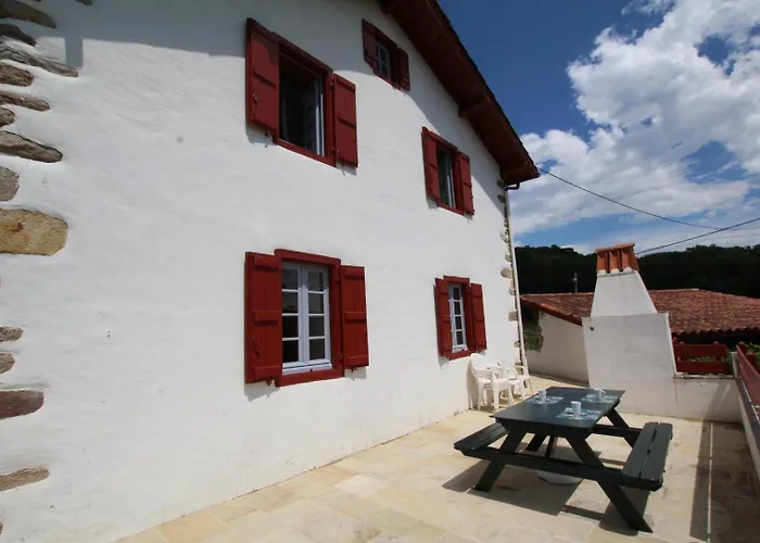 Ferienhaus Zamatelua 1 Sare